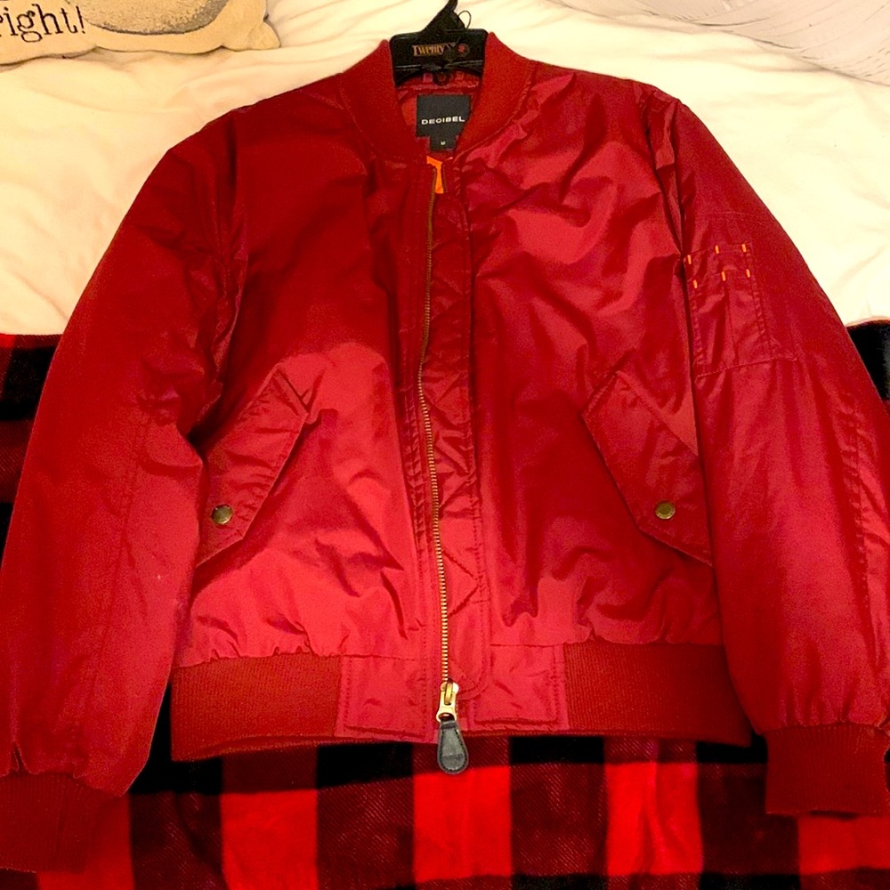 Almost new bomber jacket, great condition - Picture 1 of 2